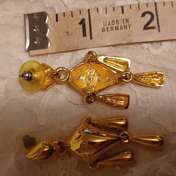 Vintage Anne Klein earrings. - Picture 4 of 5